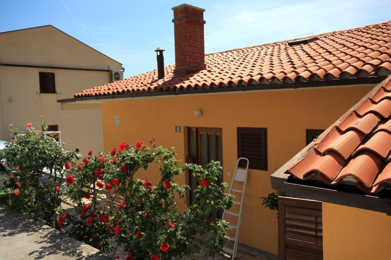 Apartments With A Parking Space Rabac, Labin - 6414 מראה חיצוני תמונה