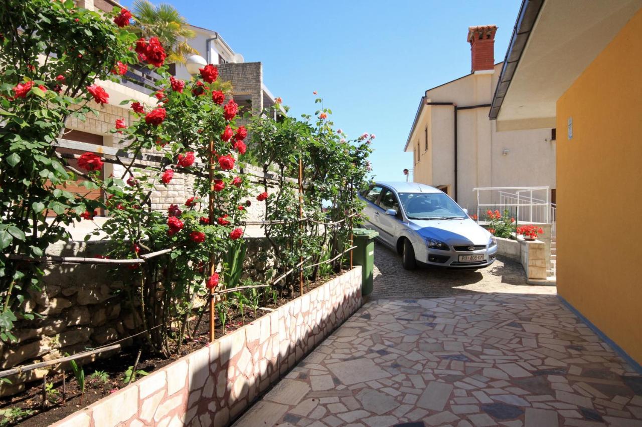 Apartments With A Parking Space Rabac, Labin - 6414 מראה חיצוני תמונה