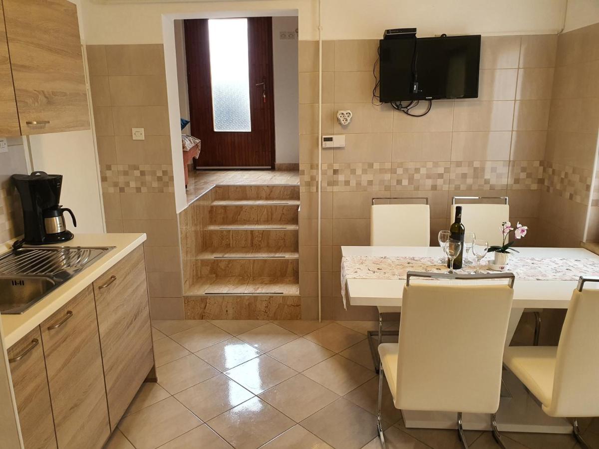 Apartments With A Parking Space Rabac, Labin - 6414 מראה חיצוני תמונה